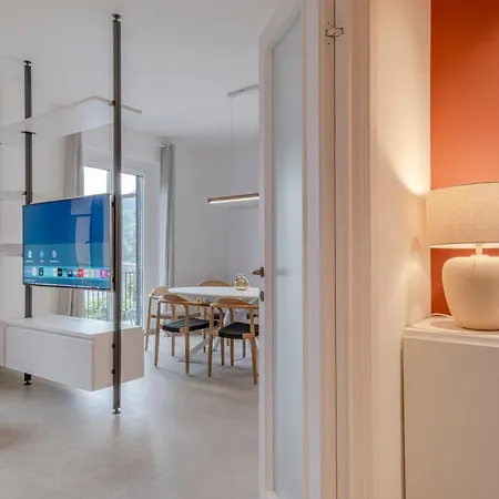 Apartment In Piazza Sul Baveno