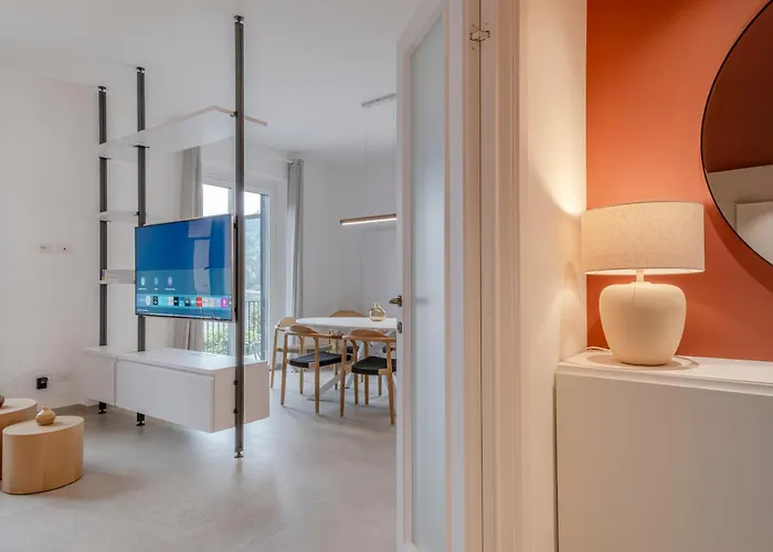 Apartment In Piazza Sul Baveno